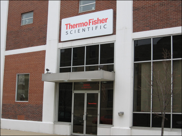 Thermo Fisher Milwaukee Wall Sign  SIGN*A*RAMA - Milwaukee Signs and  Banners